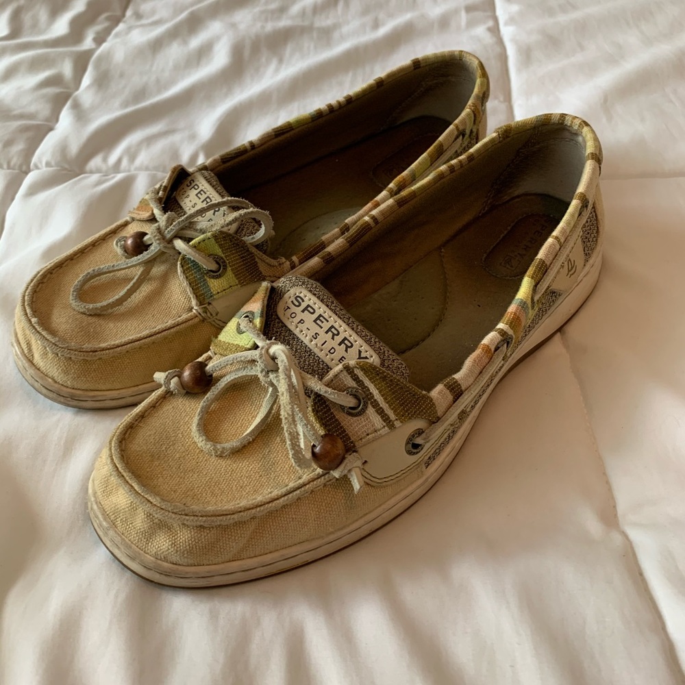 Sperry topsider boat shoes